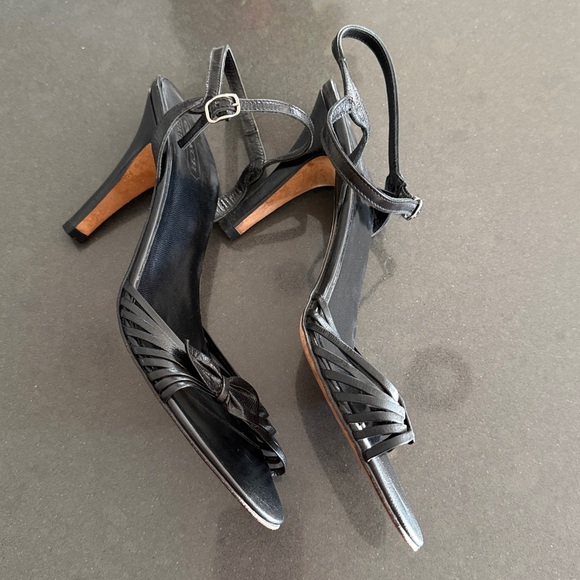 Coach Black Leather Joelle 3” Heeled Strappy Sandals w/Bows. Women's Size 9.5 B - Picture 5 of 10